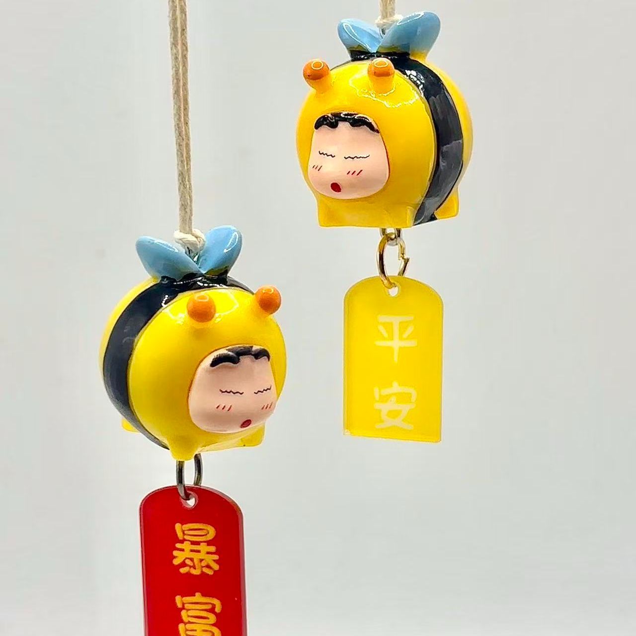 Figurka Crayon Shin-chan Bee C – Decorative Mirror recenzja i cena