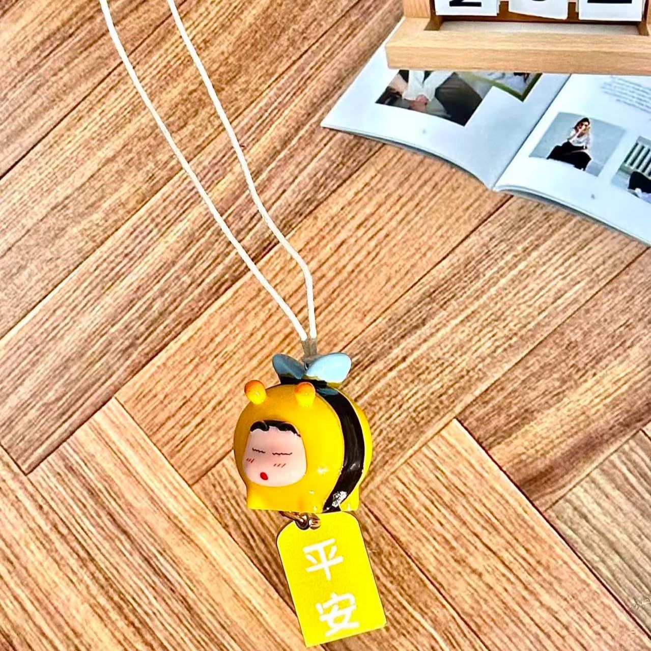 Figurka Crayon Shin-chan Bee C – Decorative Mirror recenzja i cena